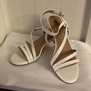 Idifu Kitten Heels NEW Size 7 1/2